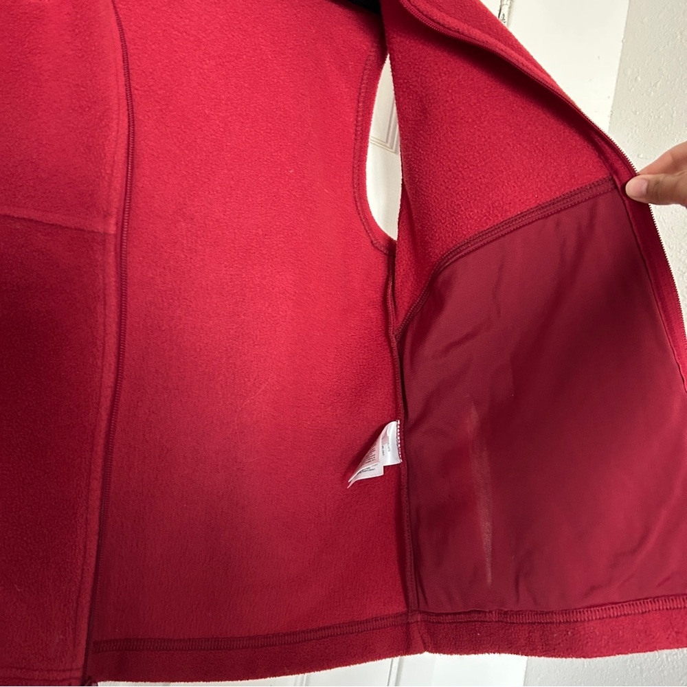 Columbia women’s red fleece vest - Picture 7 of 9